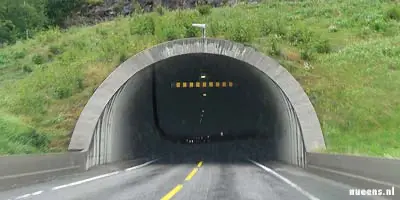 Een moderne autotunnel
