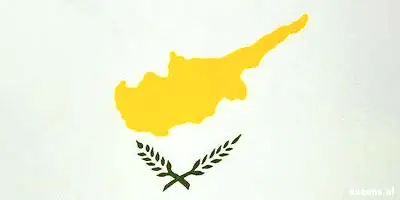 Deze vlag van Cyprus uit 1960 laat de gehele contouren van het eiland zien