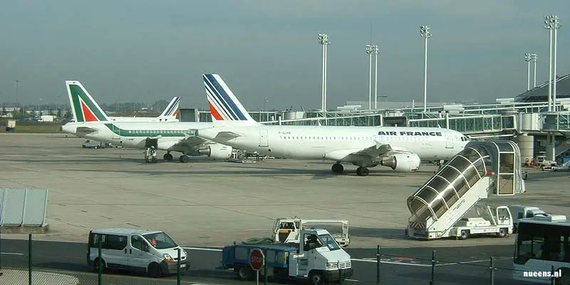 Luchthaven Charles des Gaulle. Een van de andere luchthavens van Parijs