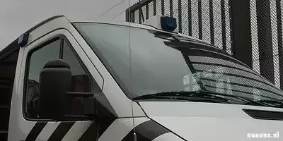 De eerste verkeersagent van Amsterdam, Een politiebusje