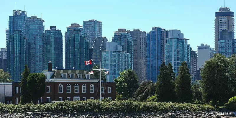 De Skyline van Vancouver, de geboortestad van Greenpeace